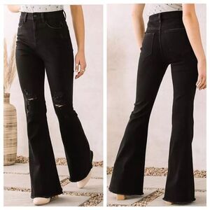 KanCan Kurvy Ultra High Flare Jean Size 24